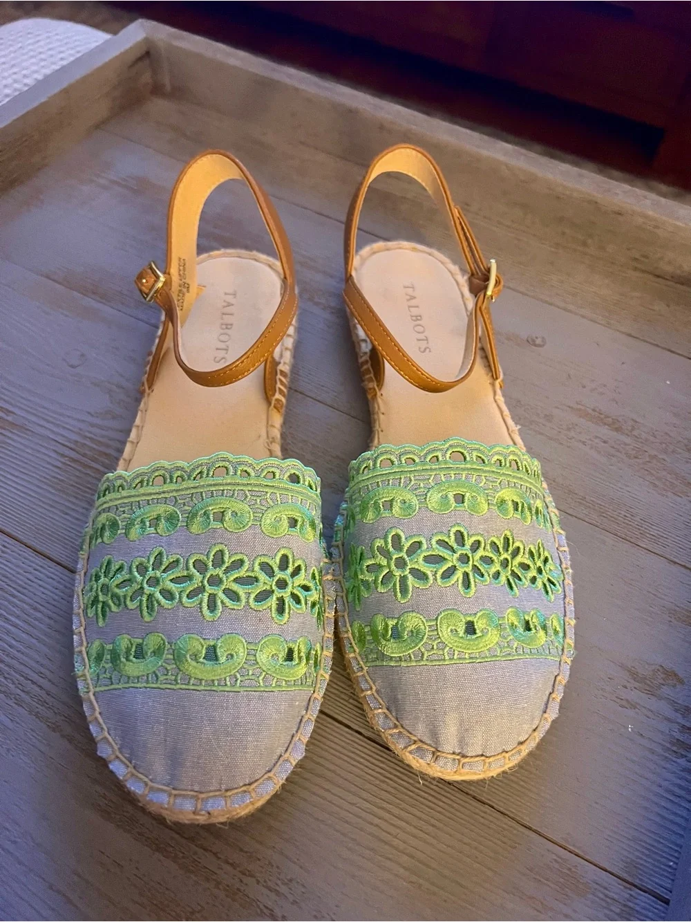 Talbots Espadrille Slingback Flats with Green Embroidered Toe - Picture 4 of 6